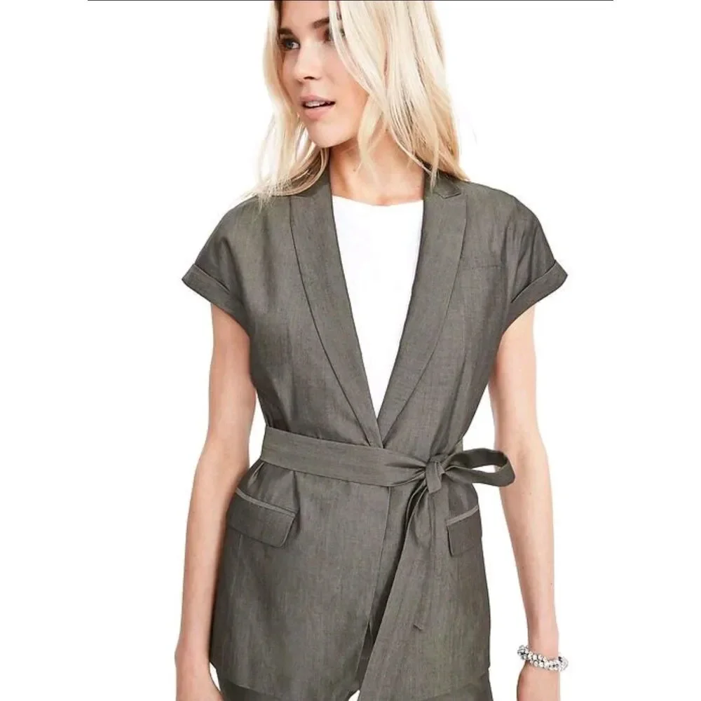 Banana Republic Gray Tie-Front Tuxedo Vest Size 2